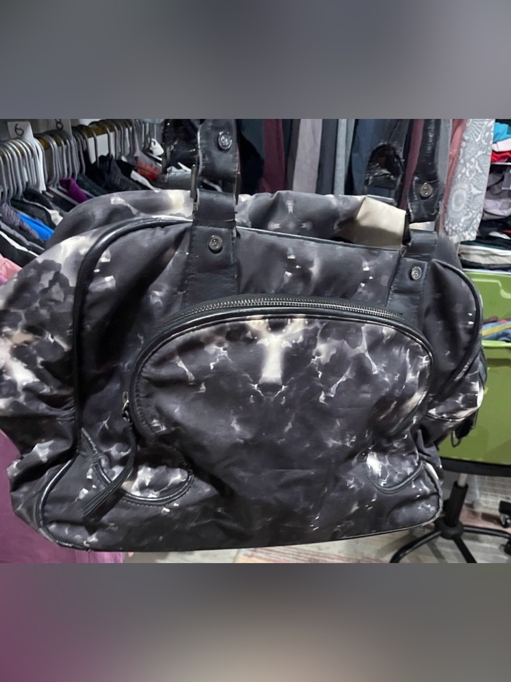 Vintage classic lululemon Black Marble Print Shoulder gym bag in excellent
